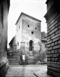 Romaanse kapel van St. Lazarus tussen Lazarská straat en Karlovo náměstí werd gesloopt samen met het aangrenzende hospitaal in 1901